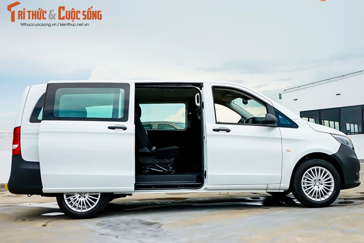 Can canh Mercedes-Benz Vito Tourer gan 2 ty tai VN-Hinh-2